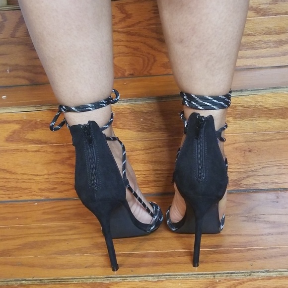 🔥🔥LILIANA Ankle Tie Black Heels - Picture 3 of 8